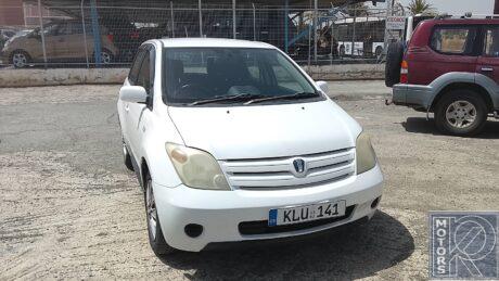 Toyota Ist  '2002